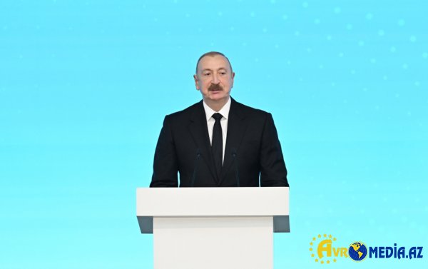 İlham Əliyev Bakıda açılış mərasimində iştirak edir
