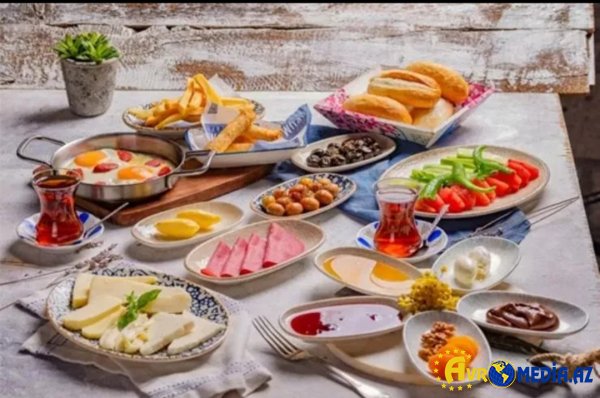 Yarım gün aclıq hiss etdirməyən səhər yeməyi açıqlandı