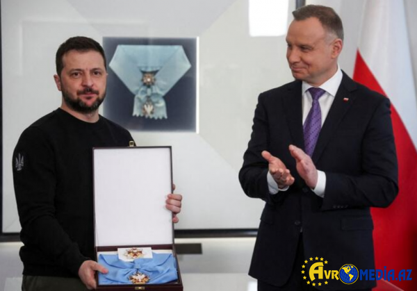 Həmin ordeni Polşaya qaytardı
