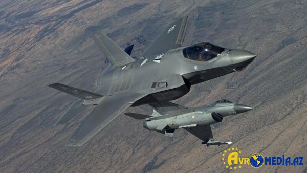 Türkiyə qırıcıları qaçırılma siqnalı verən Polşa təyyarəsini müşayiət edib