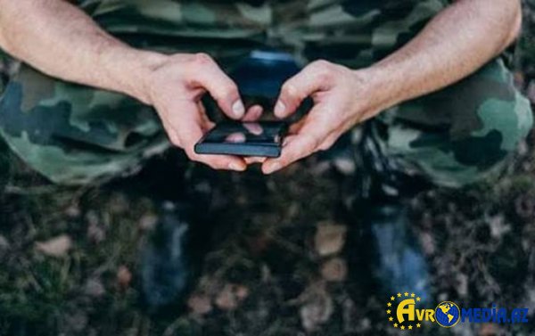 Hərbçilərə telefonla neqativ xəbər ötürməyin!