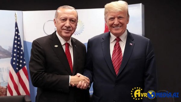 Trampın Ankara səfəri...