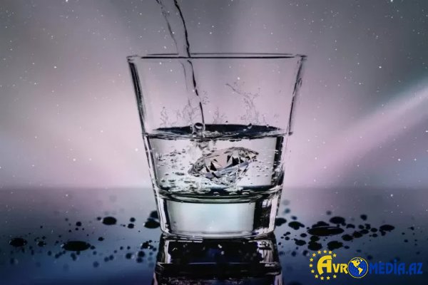 Tez arıqlamaq üçün suya bunu əlavə edin